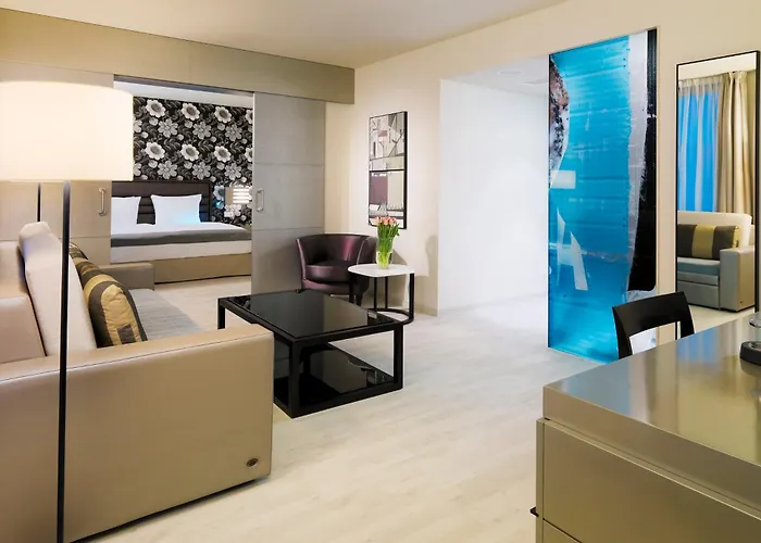 Hotel H10 Ku'damm 4*