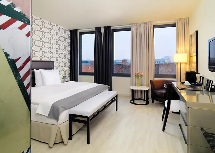 Hotell H10 Ku'damm 4*