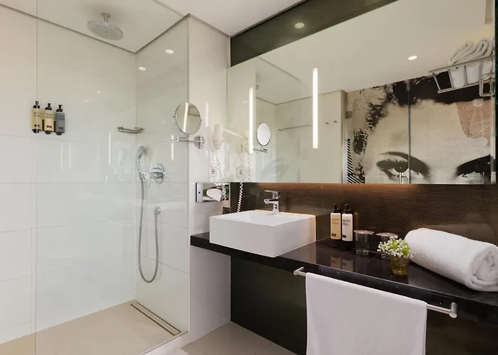 Hotel H10 Ku'damm 4*