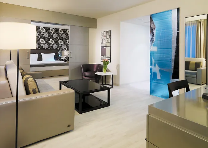 Hotel H10 Ku'damm 4*