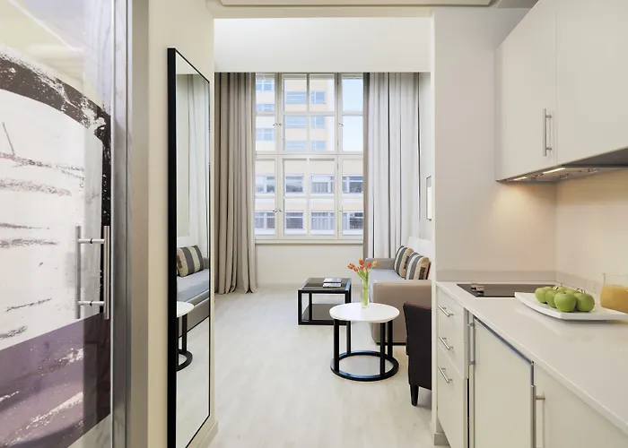 Hotel H10 Ku'damm 4*